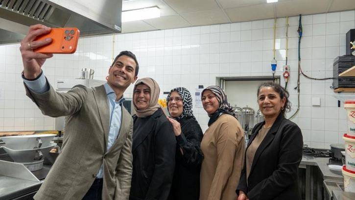 Hollanda Başbakanı Jetten, iftara katıldı