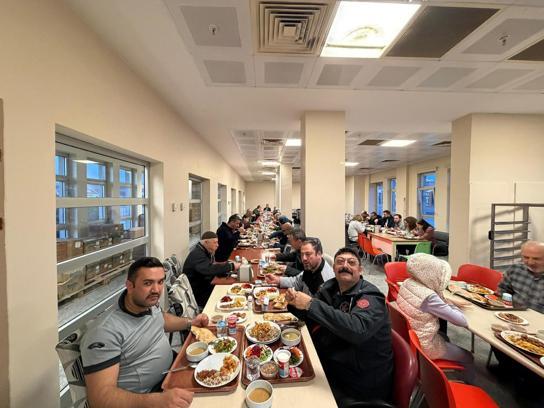 Hastane personeli iftarda bir araya geldi
