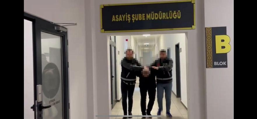 Evinde boğazı kesilen kadının cinayet şüphelisi komşusu tutuklandı