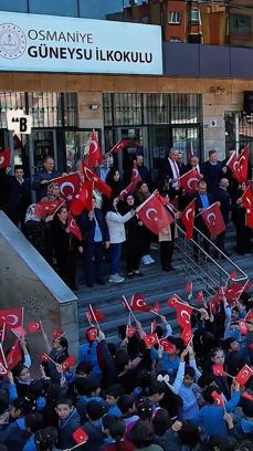 Osmaniye’de veliler, öğretmenler ve öğrencilerden anlamlı İstiklal Marşı klibi