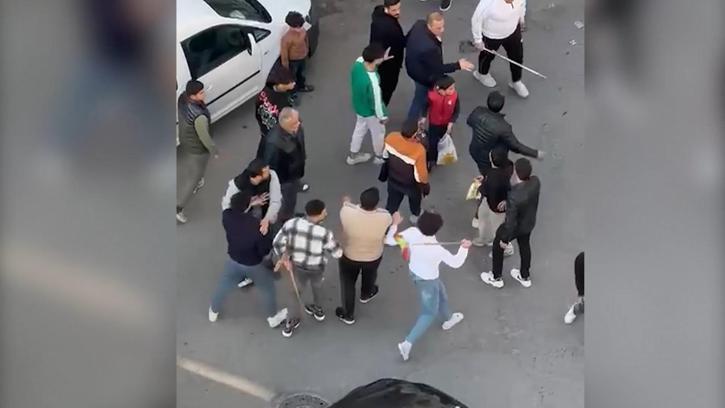İki grup arasında yol ortasında kavga; 3 yaralı