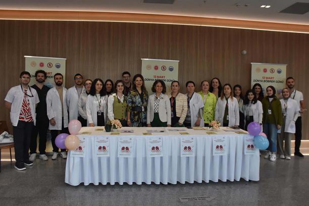 İzmir Şehir Hastanesi’nde 'böbrek sağlığına' farkındalık