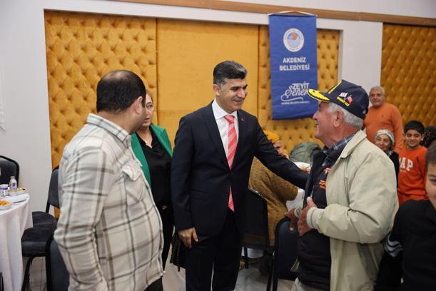 Şener, şehit yakınları ve gazilerle bir araya geldi