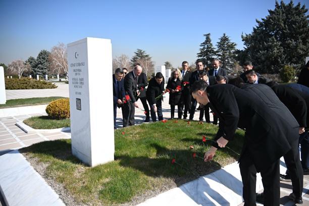 Devlet Büyükleri Anıt Mezarlığı'nda anma programı