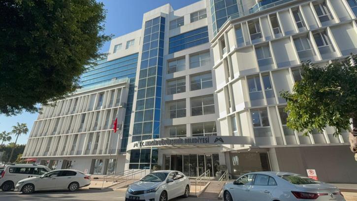 Mersin’de belediyede 'ihaleye fesat' ve 'rüşvet' soruşturmasında 20 gözaltı daha