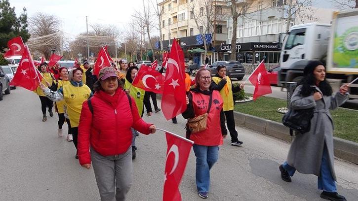 Çanakkale'ye yürüyen '57'nci Alay' korteji, Edirne'ye ulaştı