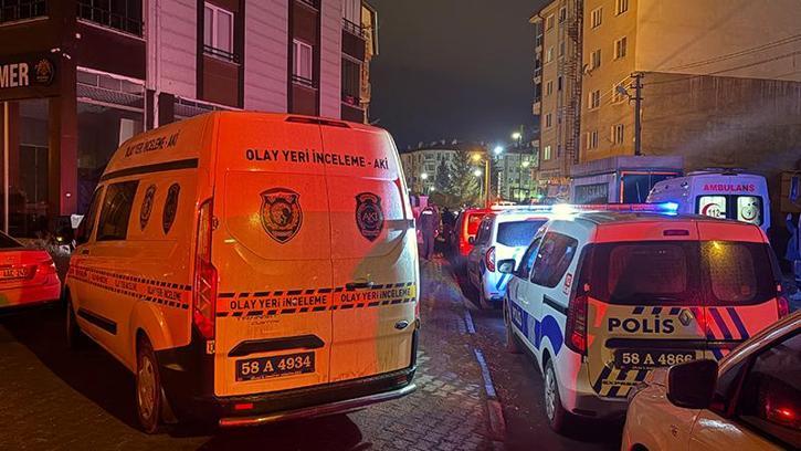 Baba ve ağabeyini tabancayla öldürdü, babaannesini yaraladı