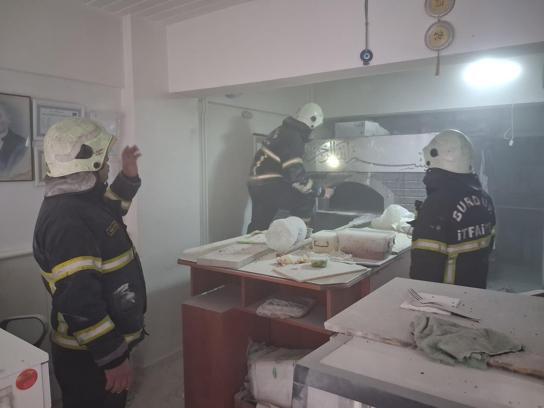 Pide salonunda doğal gaz patlaması: 1 yaralı