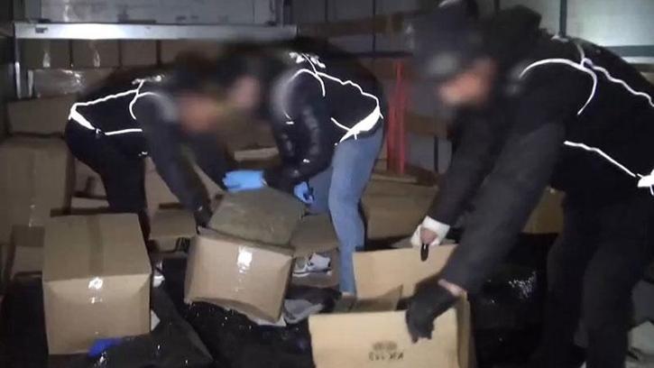 Küçükçekmece'de operasyonda 527 kilo uyuşturucu ele geçirildi; 7 şüpheli tutuklandı