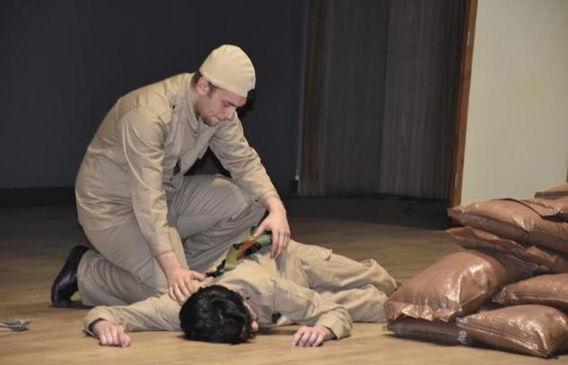 Çanakkale şehitleri, Karacabey’de sahnelenen tiyatro oyunuyla anıldı