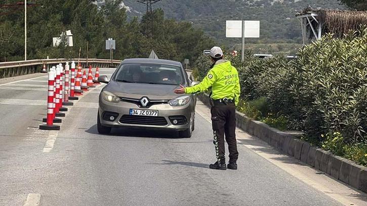Bodrum'a son 24 saatte 25 bin araç giriş yaptı