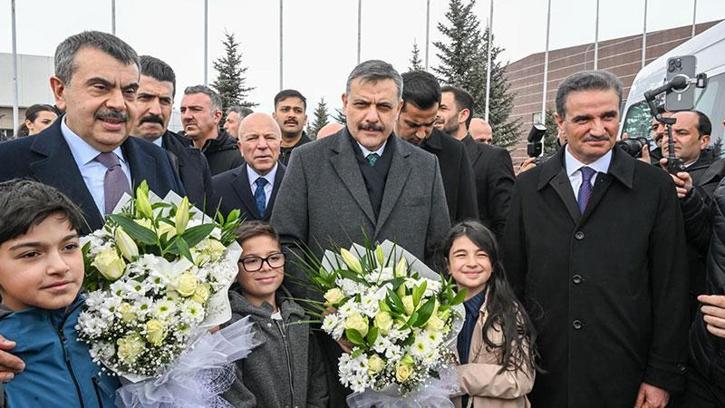 Bakan Tekin'den CHP'ye Tosun Paşa filmi benzetmesi