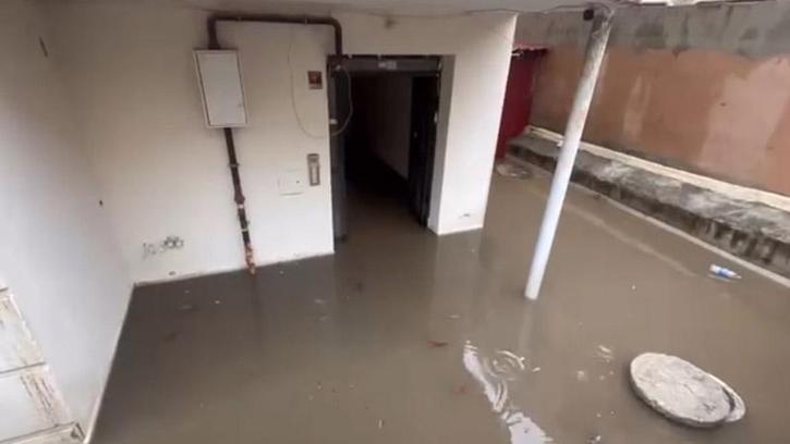 Hatay'da sağanak ve dolu nedeniyle yollar göle döndü