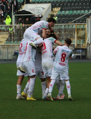 Denizli İdmanyurdu - Karşıyaka: 0-5