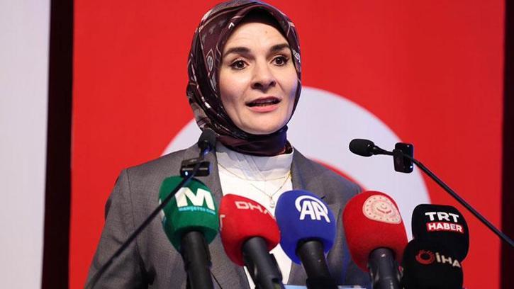 Bakan Göktaş: İnsan, dünyayı önce aile içinde tanır