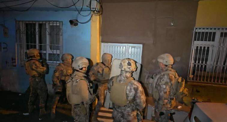 Sanal medyadan suç örgütü propagandası yapan 94 şüpheliye gözaltı