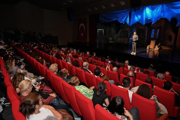 Şehir Tiyatrosu, Tiyatro Günü’nü sahneden kutladı