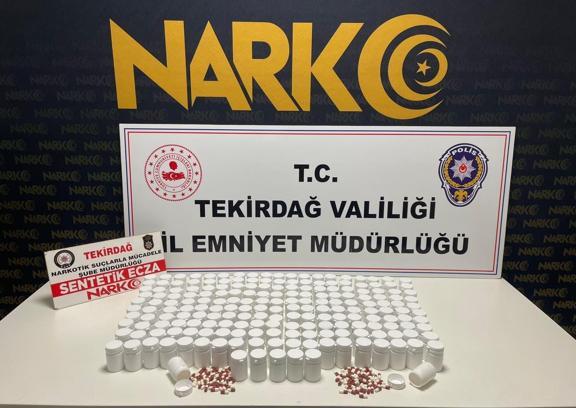 Tekirdağ'da 'torbacı' operasyonunda 11 bin hap ele geçirildi; 5 tutuklama