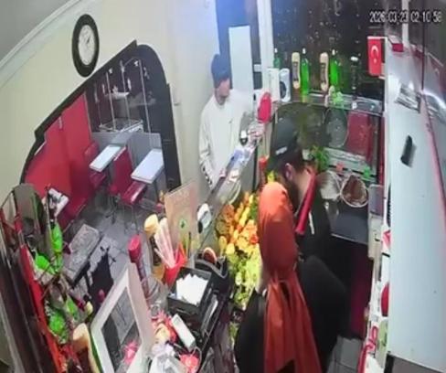 SMA’lı çocuk için konulan bağış kumbarasını çaldı; o anlar kamerada