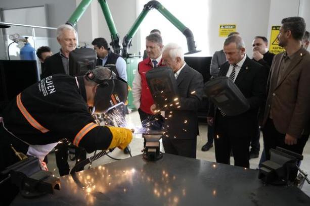 Kaynakçı Meslek Eğitim Programı’nda ilk kaynak yapıldı