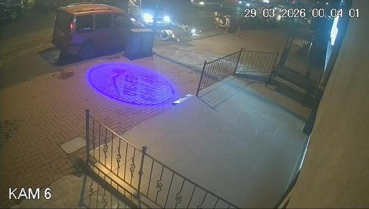 Annesinin motosikletini izinsiz alıp, gezmek isteyen çocuğun kazası kamerada