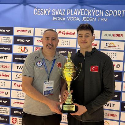 Denizlili yüzücü Ahmet Mete tarih yazdı