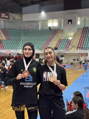 Kız kardeşler Türkiye şampiyonu oldu