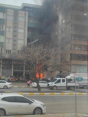 Mardin’de manav dükkanında çıkan yangın söndürüldü