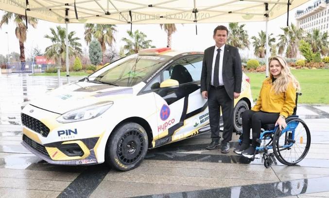 Türkiye'nin ilk engelli kadın pilotundan şampiyona öncesi Başkan Aydın’a ziyaret