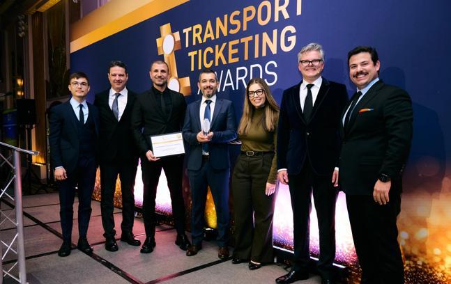 Antalyakart Londra'dan birincilikle döndü