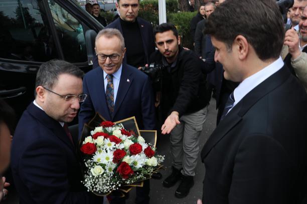 Adalet Bakanı Akın Gürlek, Diyarbakır Adliyesi'ni ziyaret etti