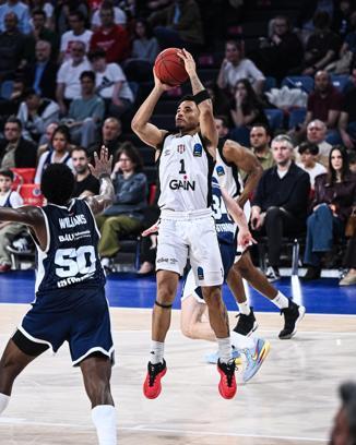 Bahçeşehir Koleji - Beşiktaş GAİN: 72-82
