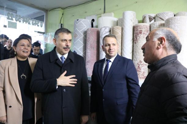 İçişleri Bakanı Mustafa Çiftçi, Kırşehir'de esnaf ve parti ziyaretlerinde bulundu