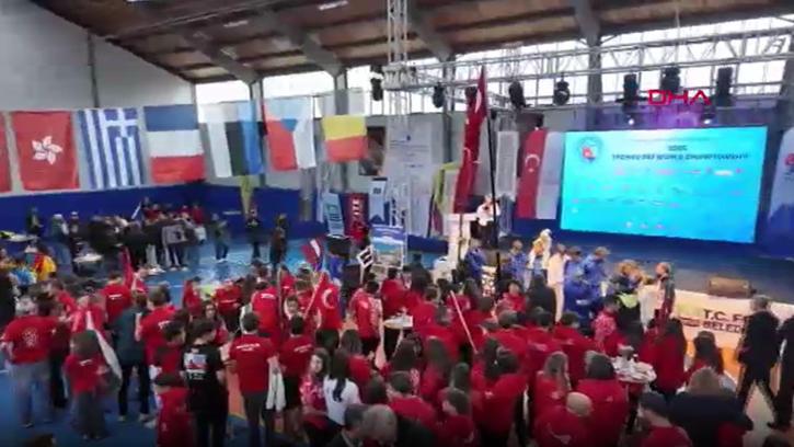 İzmir'de Windsurf Techno 293 Dünya Şampiyonası başladı