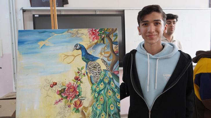 Şırnaklı Hüsam, resimleriyle ABD’nin prestijli sanat okuluna birinci sıradan ve tam burslu kabul aldı