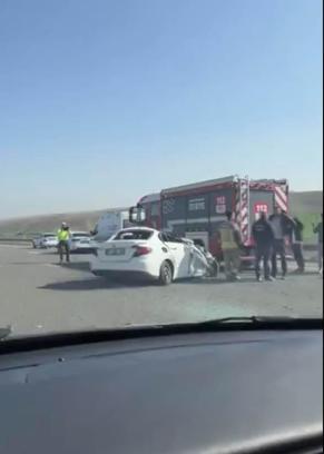 Ankara'da TIR'a arkadan çarpan otomobilin sürücüsü ağır yaralandı