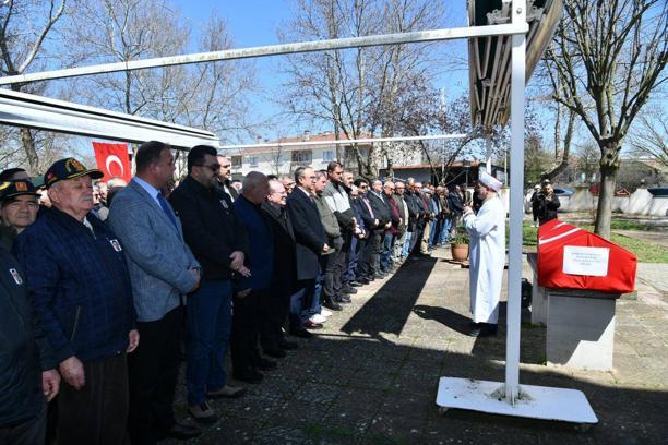Emekli gazi polis törenle son yolculuğuna uğurlandı