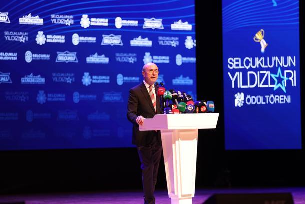 Selçuklu Belediyespor Kulübü sporcuları ödüllerini aldı