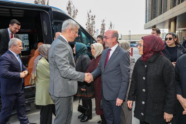 Sağlık Bakanı Kemal Memişoğlu, Konya'da Mahperi Hatun İlk Adım Ebe & Gebe Okulu'nun açılışını gerçekleştirdi