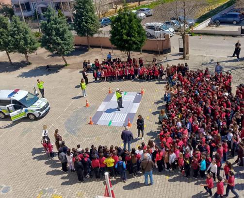 Uzunköprü’de polis tarafından 487 öğrenciye trafik eğitimi verildi