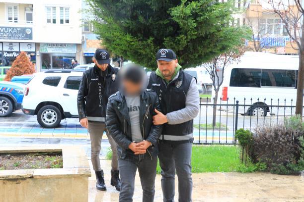 TIR'ın dorsesindeki araçtan uyuşturucu çıktı; 1 gözaltı