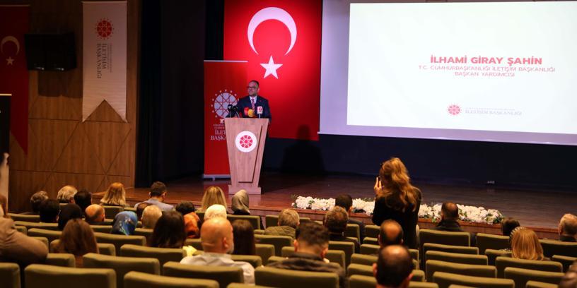 Gaziantep'te gazetecilere 'Sosyal medyanın etkin kullanımı eğitimi' verildi