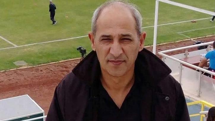 Milli maçta kalp krizi geçiren gazeteci, hayatını kaybetti
