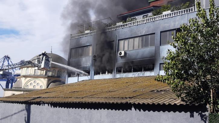 Plastik fabrikasında, su ısıtıcısından çıkan yangında zarar oluştu