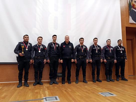 Edirne’de polis teşkilatının 181’inci yıldönümü kapsamında, yarışmalarda dereceye giren polis ve öğrenciler ödüllendirildi