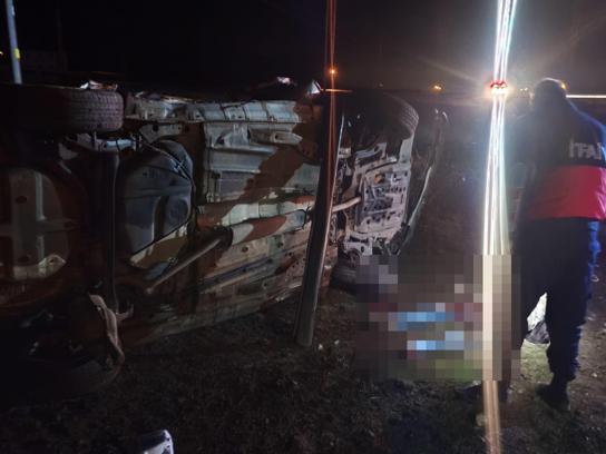 Iğdır'da şarampole devrilen otomobilin sürücüsü öldü