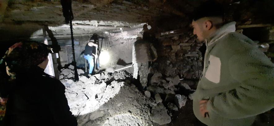 Sağanak nedeniyle çöken ağılda 6 keçi öldü