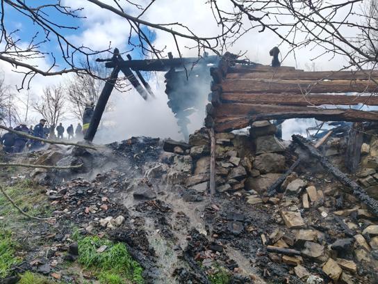 Yalnız yaşadığı evinde çıkan yangında hayatını kaybetti - dha.com.tr