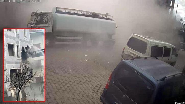 Avcılar'da kontrollü yıkım sırasında bina çöktü; operatör kıl payı kurtuldu