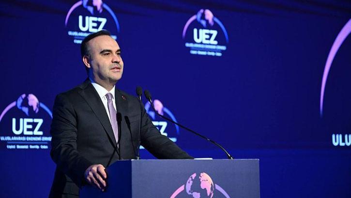 Bakan Kacır: Türkiye başka hiçbir ülkenin yakınsamayı dahi başaramadığı bir ihracat kabiliyeti seviyesine erişti